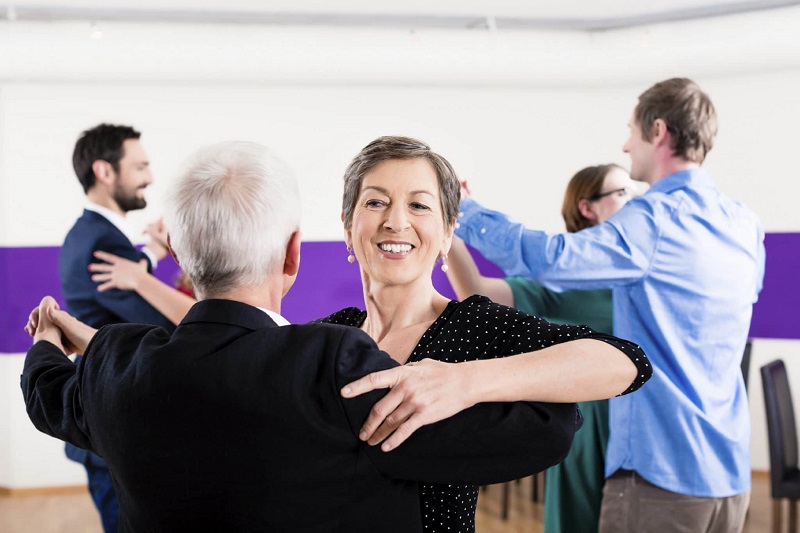 Фото: Танцевальные движения помогут вам достичь здоровья и грациозности.