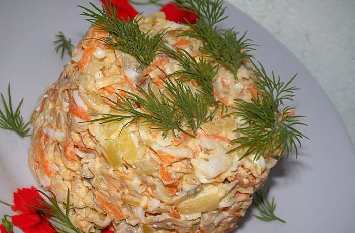 Салат с путассу с морковью и луком и