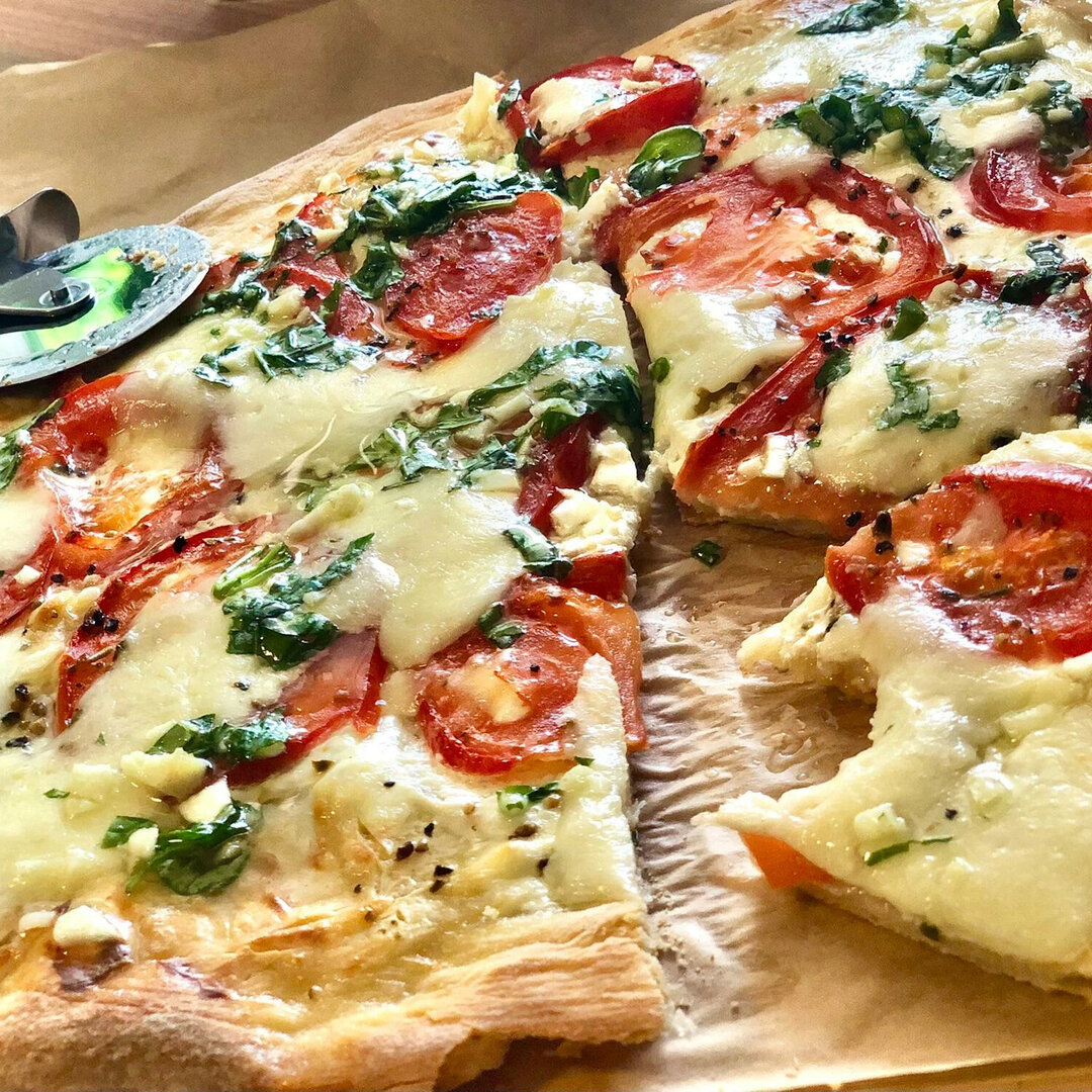 пицца 4 сыра на слоеном тесте в духовке рецепт фото 29