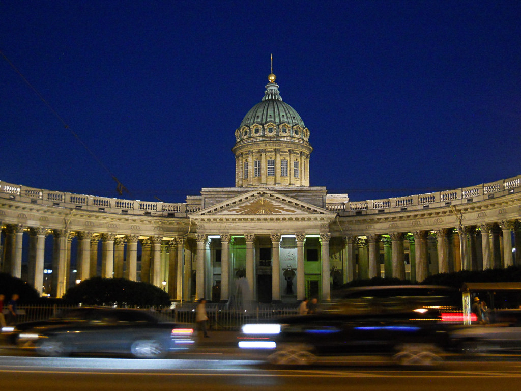 Белый дом в санкт петербурге