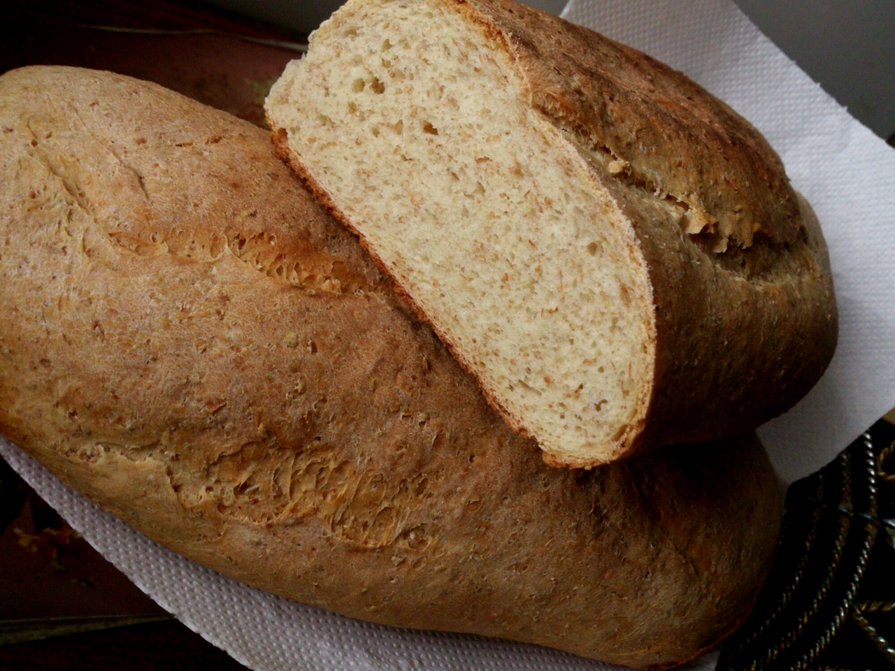 Вкусный пшеничный хлеб рецепт. Хлеб пшеничный отрубной. Хлеб пшеничный 1сорт с отрубями. Сорт хлеба ржаной с отрубями. Хлеб высший сорт.