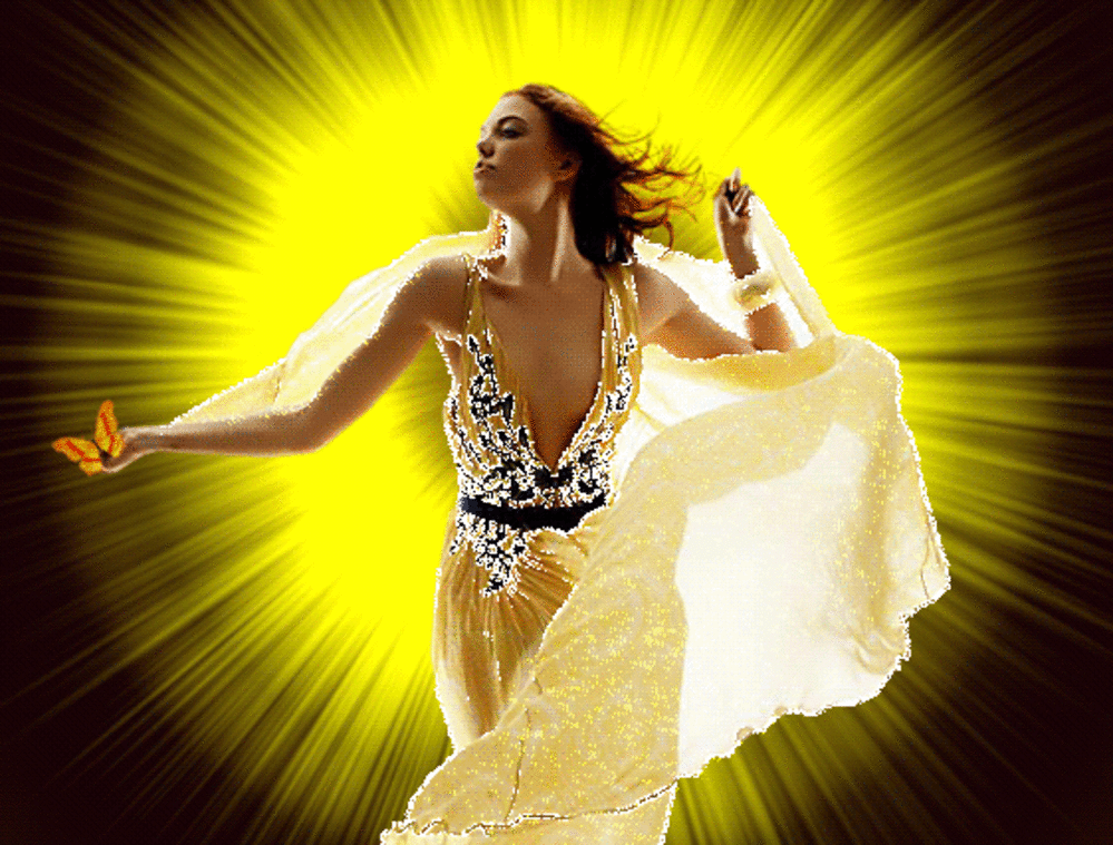 Девушка в золоте танцует. Сияющая женщина. Танцующая девушка в желтом. Танцую от счастья.