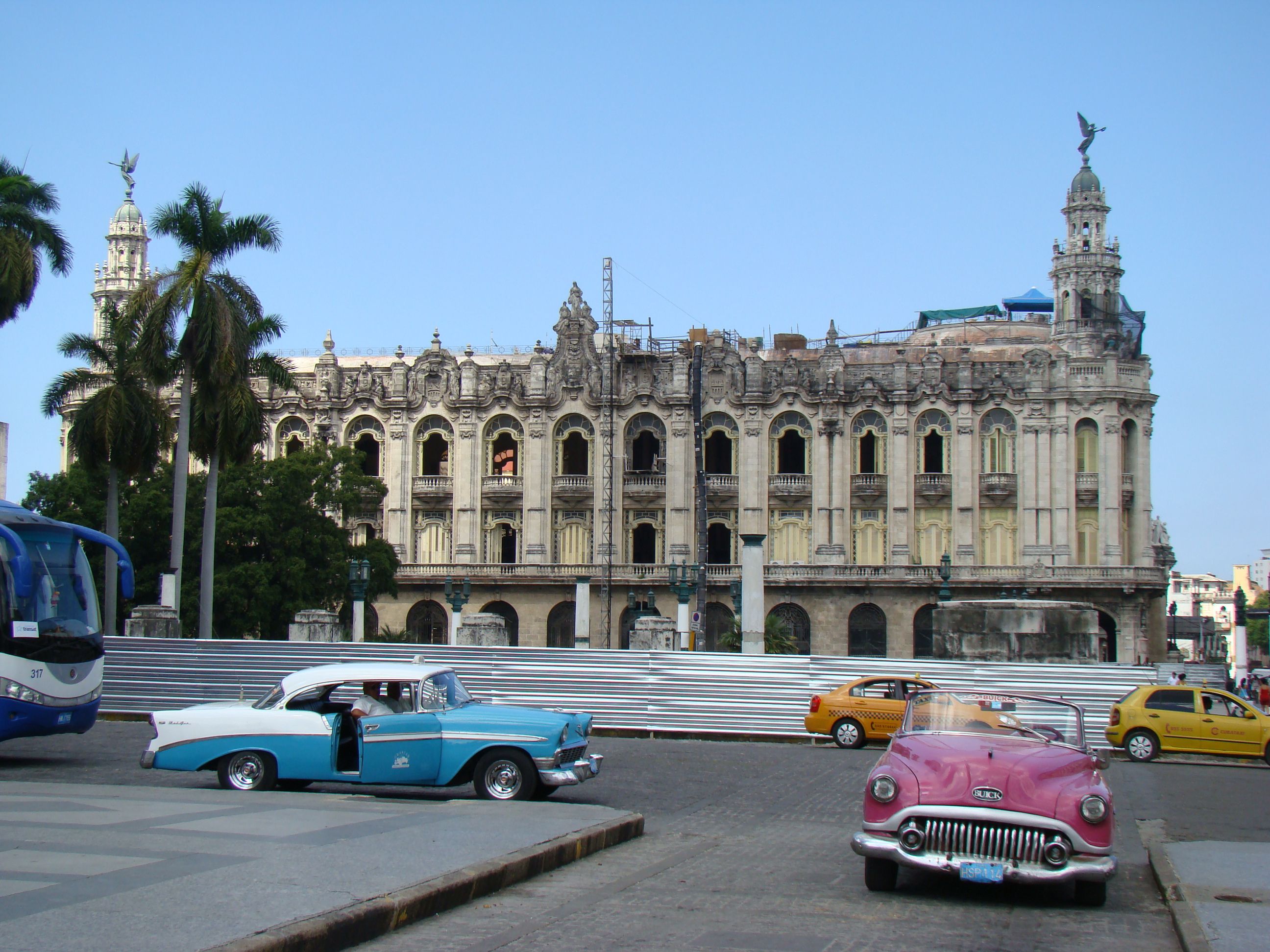 Вода на кубе в октябре. Гавана центр. Капитолий Куба. Сьюдад-де-ла-Гавана Капитолий. Капитолий в Гаване.