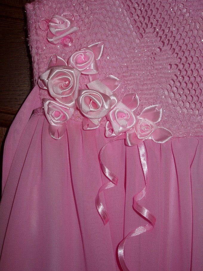 Украшение платья цветами из ткани