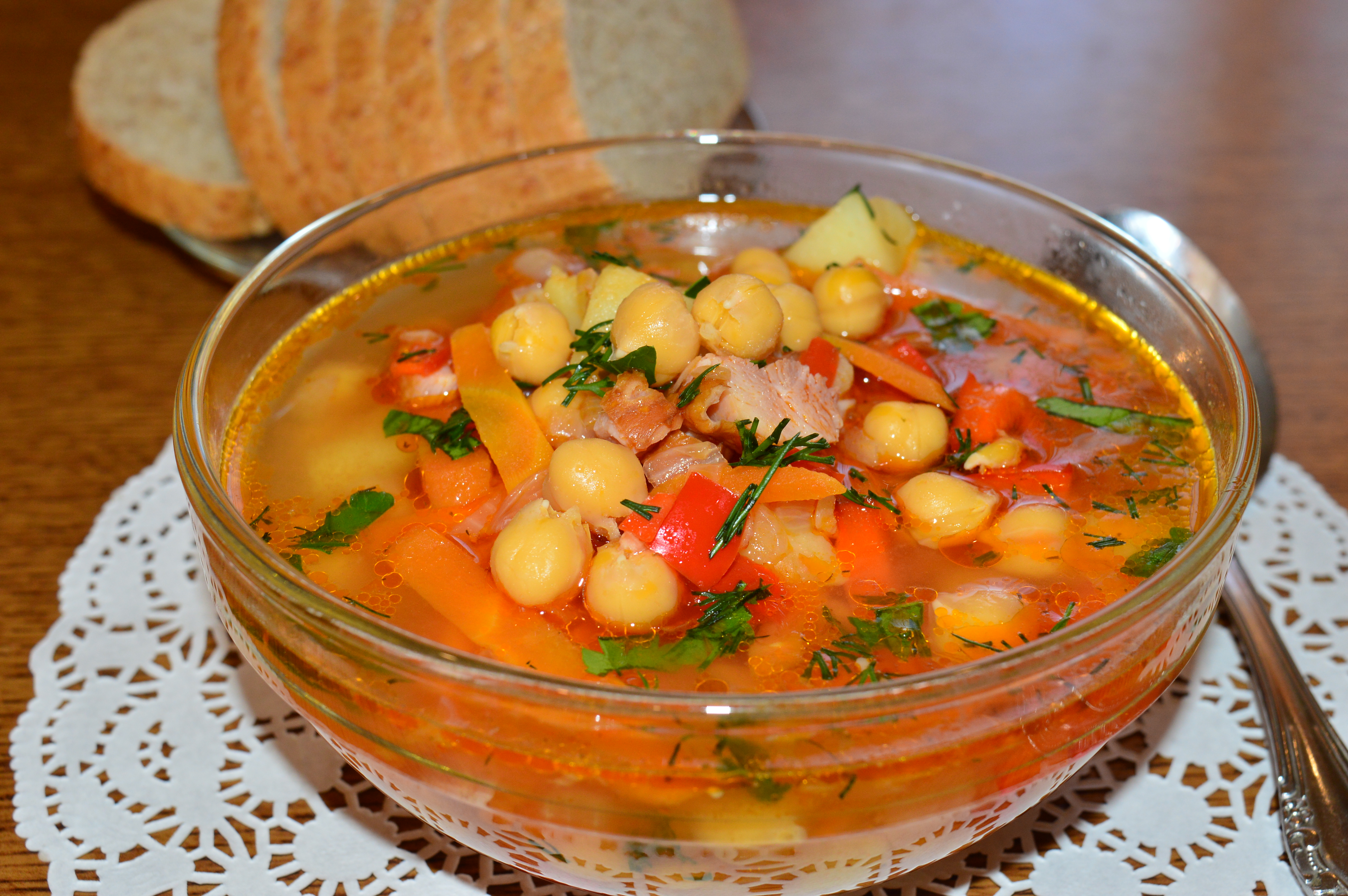 Простые и вкусные супы на каждый день. Суп с нутом. Овощной суп с нутом. Нутовый суп с овощами. Узбекский суп с нутом.