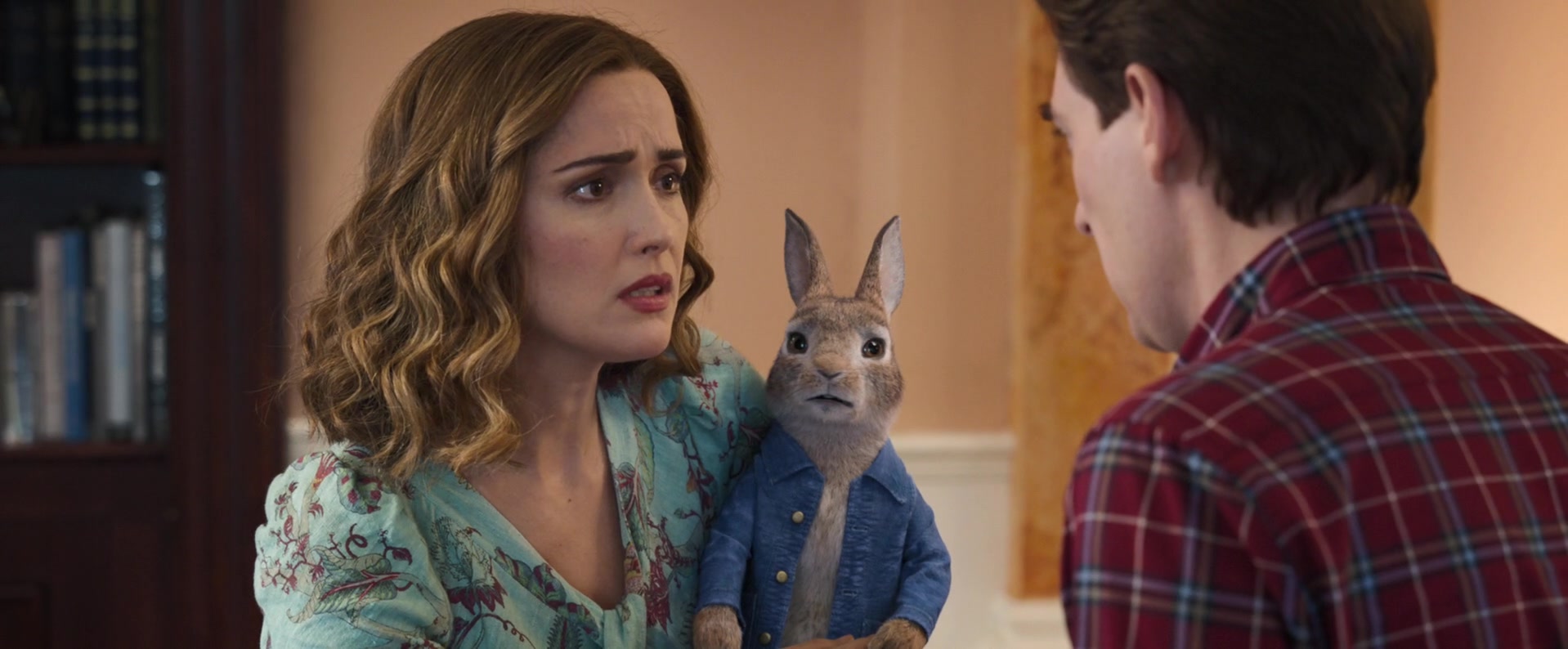 Включи про кролика. Роуз Бирн кролик Питер. Донал Глисон кролик Питер 2. Кролик Питер 2 / Peter Rabbit 2: the Runaway (2021). Кролик Питер Беатрис актриса.