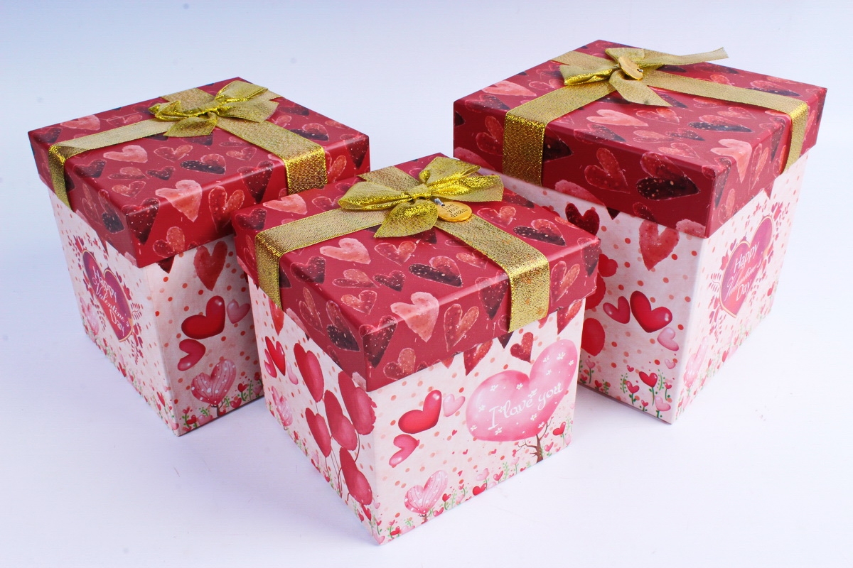 Подарок на день рождение из картона. Коробочка для подарка. Подарочная коробка "сюрприз". Декоративные коробки для подарков. Набор подарочных коробок.