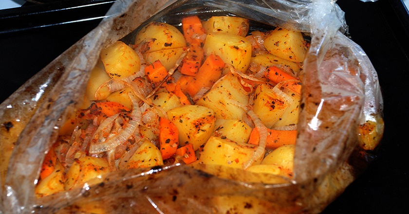 Рецепт курица с овощами в рукаве в духовке рецепт с фото