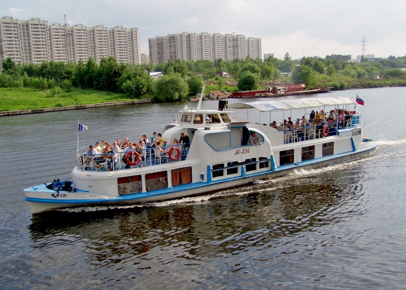 Речной трамвайчик москва