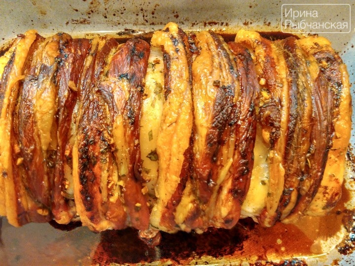 запечь карбонат в духовке куском. Pork loin. карбонат запеченный. запеченная свиная корейка. буженина в духовке.