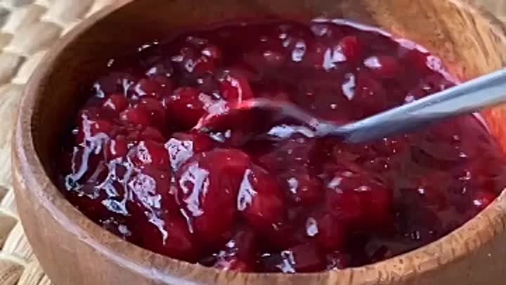 Брусничный соус к мясу