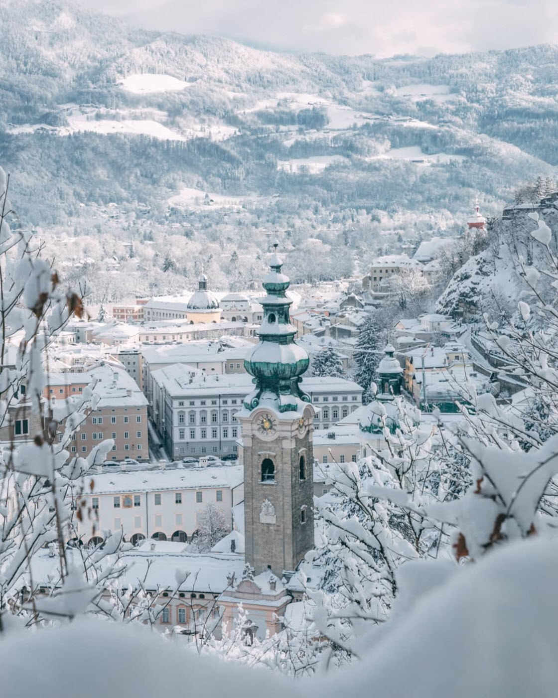Где побывать зимой. Зальцбург Австрия. Зальцбург Швейцария. Австрия Вена зима. Зальцбург зимой.