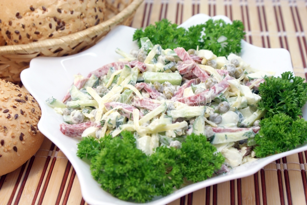 салаты на скорую руку. вкусный салат на скорую рн. вкусный салат на скорую руку. простые и недорогие салаты на скорую руку. простые и недорогие салаты на скорую руку.