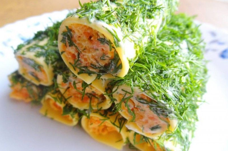 Сырные рулетики с начинкой