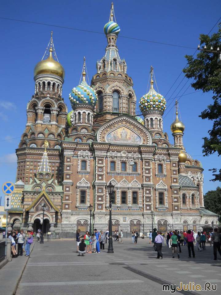 Пятикупольный храм в Петербурге