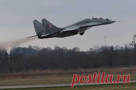 Паника у панов. Польские самолеты поднялись в воздух из-за ВКС России. Поляки отреагировали на работу дальней авиации РФ.