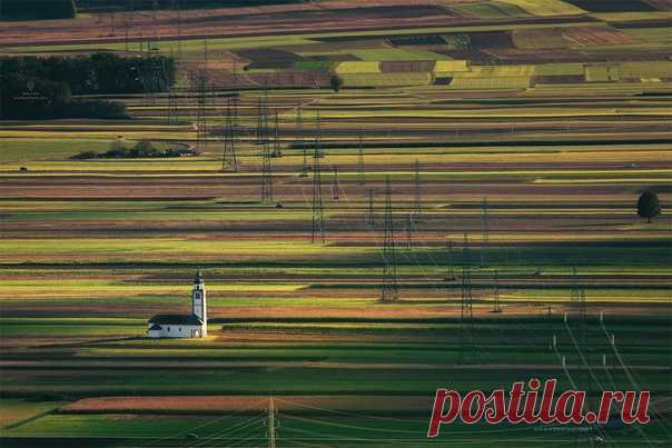 Рассвет в горах Словении. Автор фото – Дмитрий Купрацевич: nat-geo.ru/community/user/114912 Доброе утро!
