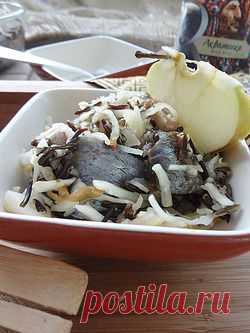 Печеная малосольная сельдь с капустой и рисом - кулинарный рецепт.