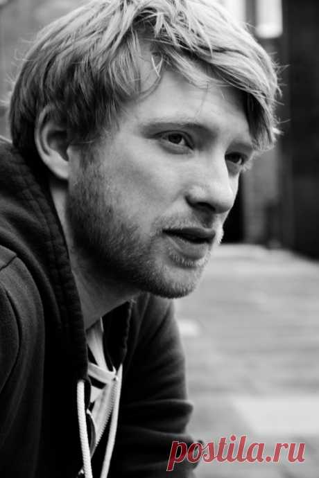 Донал Глисон (Domhnall Gleeson)
- 12 мая, 1983