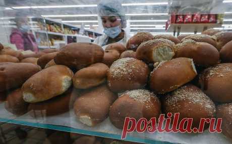 Мишустин подчеркнул важность стабильных цен на хлеб. В России цены на хлеб для потребителей не должны повышаться, заявил премьер-министр России Михаил Мишустин во время посещения хлебозавода «Черемушки».