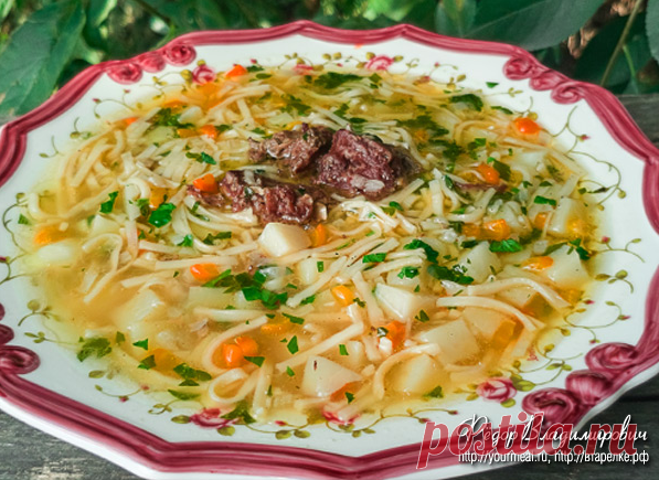 Простой и быстрый суп из тушенки