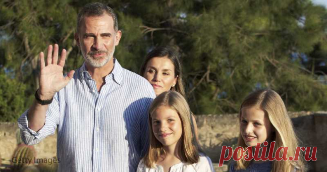 Ода семейным ценностям: трогательная фотосессия испанских монархов с красавицами-дочками . Милая Я