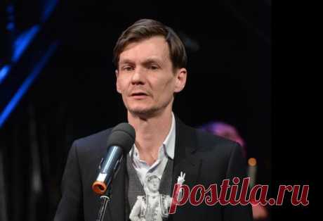 Филипп Янковский сильно похудел: в Сети обсуждают новое фото 50-летнего актера