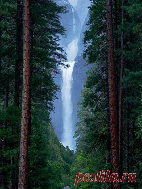 Lower Yosemite Falls | Breathtaking Waterfalls
