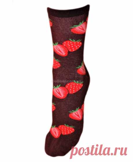 Бордовые носки с рисунком ягод клубники