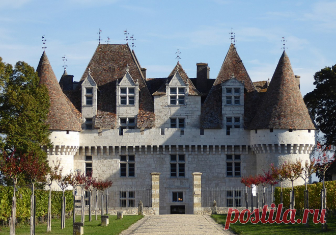 Замки Франции: средневековый Монбазийак( Château de Monbazillac)