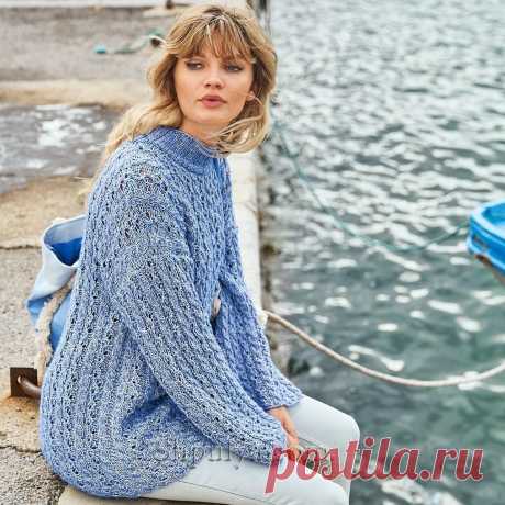Голубой пуловер с ажурными «косами» Описание вязания пуловера для женщин
