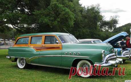 1953 Buick Roadmaster Model 79R Estate Wagon - Style 4581 - Balsam Green Poly - fvr 1
