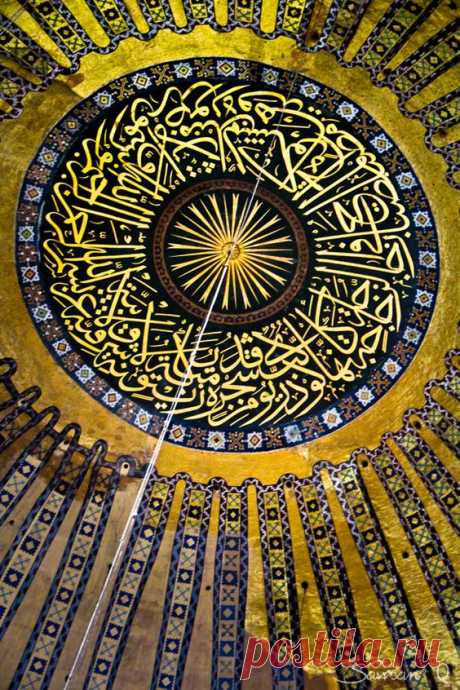 Arabic Calligraphy Hagia Sophia Istanbul, Turkey
от Sawsan Mohammed  |  Pinterest • Всемирный каталог идей