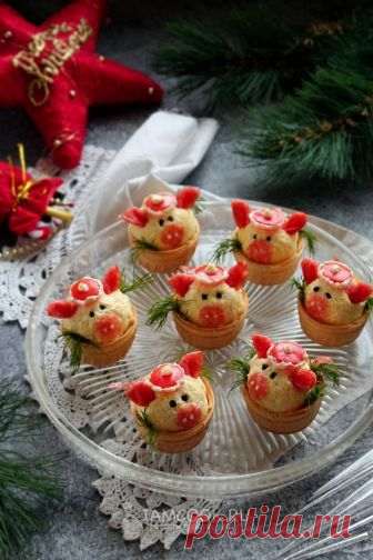 Новогодние тарталетки «Свинки» с сырной закуской — рецепт с фото пошагово
