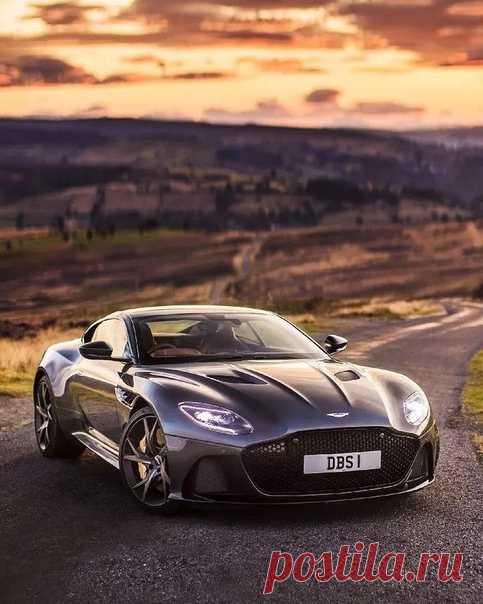 Aston Martin DBS