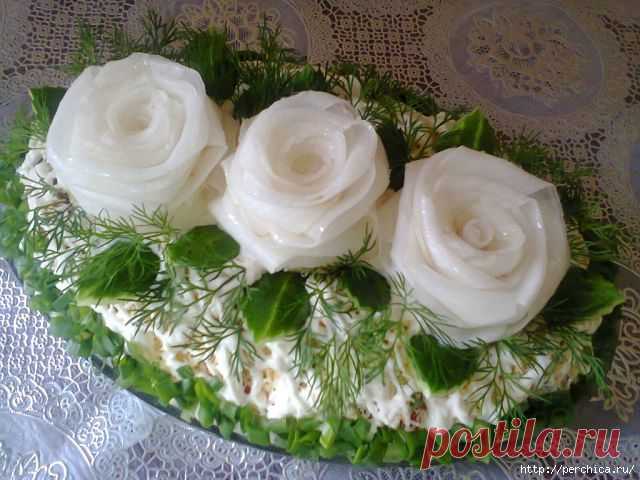 Салат *Три белых розы* с курицей,ананасом и новым ингредиентом.