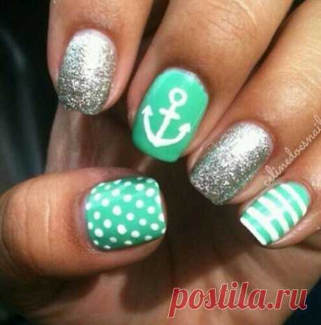 sparkle and stripe nail designs | ... Green, White, & Silver Sparkle nails with an Anchor, ... | Nails