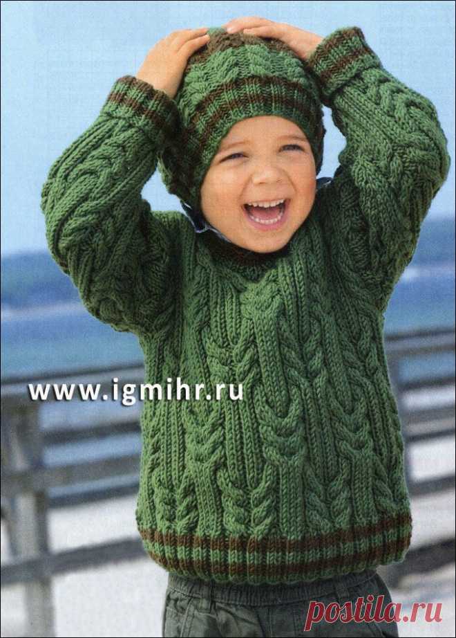 Зеленый пуловер и шапочка с косами, для мальчика 2-8 лет. Спицы