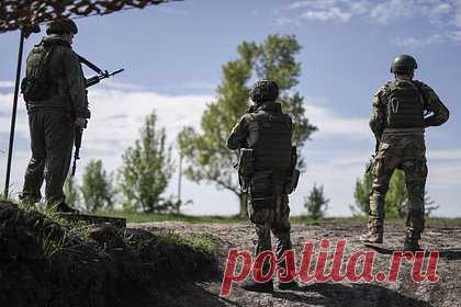 Многодетный россиянин с позывным Ной погиб в ходе СВО. Многодетный отец из Волгограда Алексей Моисеенко погиб в ходе проведения специальной военной операции (СВО) на Украине. Мужчина прошел срочную службу в ВДВ, рано женился и в 23 года уже стал главой семьи. В зону спецоперации россиянин отправился добровольцем. Моисеенко взял себе позывной Ной.