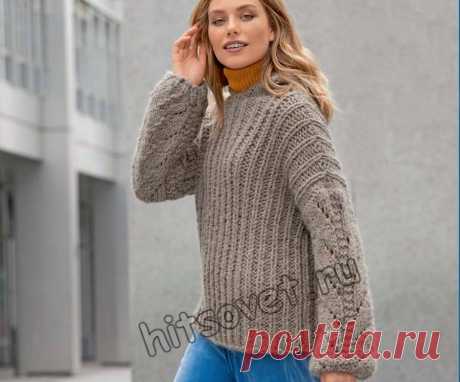 Пуловер с капюшоном и косами на рукавах - Хитсовет Вязание спицами модного женского пуловера с капюшоном и косами на рукавах со схемой и пошаговым бесплатным описанием.