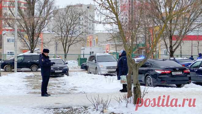 Детский омбудсмен отреагировала на стрельбу в брянской гимназии. Уполномоченный при президенте РФ по правам ребенка Мария Львова-Белова сообщила, что ситуация, связанная со стрельбой в брянской школе, находится на ее контроле. Она обратилась к пострадавшим через свой Telegram-канал. "Выражаю ...