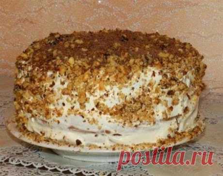 Классический торт &quot;Сметанник&quot; с орехами в мультиварке - Простые рецепты Овкусе.ру