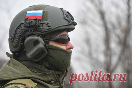 Вернувшегося с СВО бойца не впустили в клуб и предложили «пройти за угол». Приехавшего в отпуск участника специальной военной операции не впустили в два нижегородских клуба. Причиной отказа в обоих случаях стала военная форма, которую солдат не успел сменить на гражданскую одежду. Реакция охраны одного из заведений была жесткой, бойцу предложили «пройти за угол».
