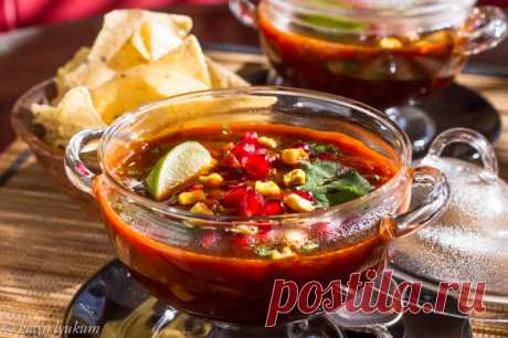 Черепаховый Суп Черепаховый суп-это один из самых популярных мексиканских супов. Google его, и вы можете легко получить тонн “классических” рецептов и еще больше вариаций. Основа всегда одна — сухой красный Чили...