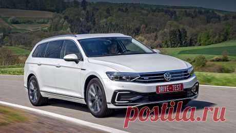 Находим GTE звездой обновлённого семейства Volkswagen Passat Обновлённый Passat представлен на тест-драйве сплошь универсалами. Хочешь — бери обычный Variant, хочешь — приподнятый Alltrack. А зачем, если российские