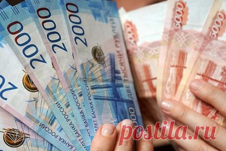 Экономист раскрыл методы вербовки в финансовые пирамиды. Число финансовых пирамид рекордно выросло в России, так как они кажутся особенно привлекательными, когда люди находятся в неустойчивом положении. Кроме того, большим охватам способствует виртуальность, рассказал кандидат экономических наук Михаил Беляев. В беседе с «Лентой.ру» он описал методы вербовки в структуры.