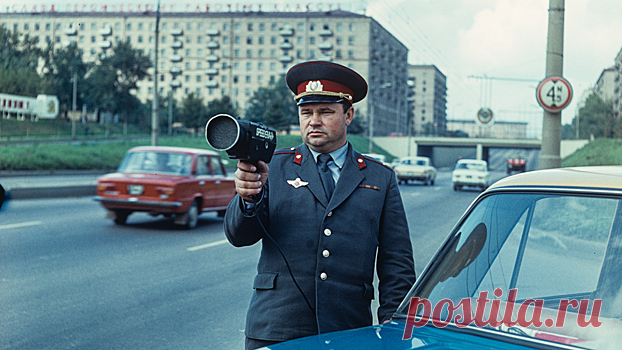 «Дырки» в правах и без лимита скорости: какие правила дорожного движения были в СССР | Bixol.Ru
