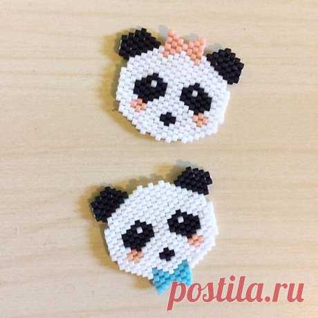 Les frères et sœurs Panda sont dans la place 💖😜 #miyuki #perlesmiyuki #miyukidelica #miyukibeads #panda #brickstitch #diy #handmade #animal #girl #boy #jenfiledesperlesetjassume #jenfiledesperlesetjaimeca #motifcharlottesouchet Charlotte Souchet © 💕💙