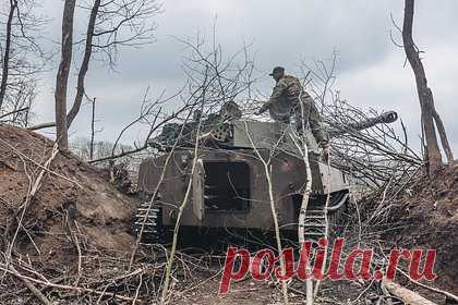 В России обвинили ВСУ в применении химоружия под Клещеевкой. В России обвинили Вооруженные силы Украины (ВСУ) в применении химического оружия под Клещеевкой Донецкой народной республики (ДНР). Об этом сообщает ТАСС со ссылкой на источник в силовых структурах: «Может применяться адамсит (DМ) — отравляющее вещество, при взрыве образует светло-желтое или зеленое облако».