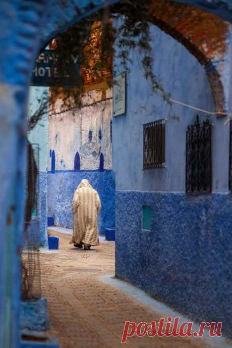 Прогулка по небесному городу. Шавен, Марокко. Автор фото – Никита Сероштан: nat-geo.ru/photo/user/123955/